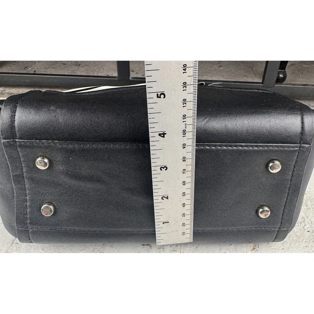 Kate Spade NY Chelsa Park Gigi Patent‎ Leather Stripe Preowned No Shoulder Strap